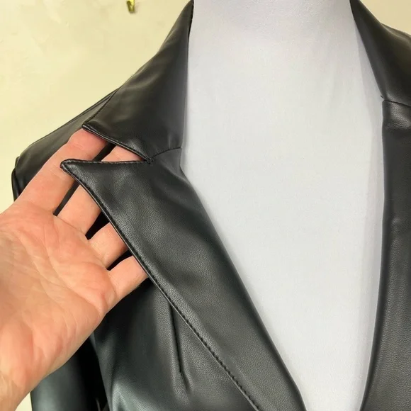 NWT Laundry By Shelli Segal Polyurethane Notched Collar Single Button Blazer S - Picture 6 of 15